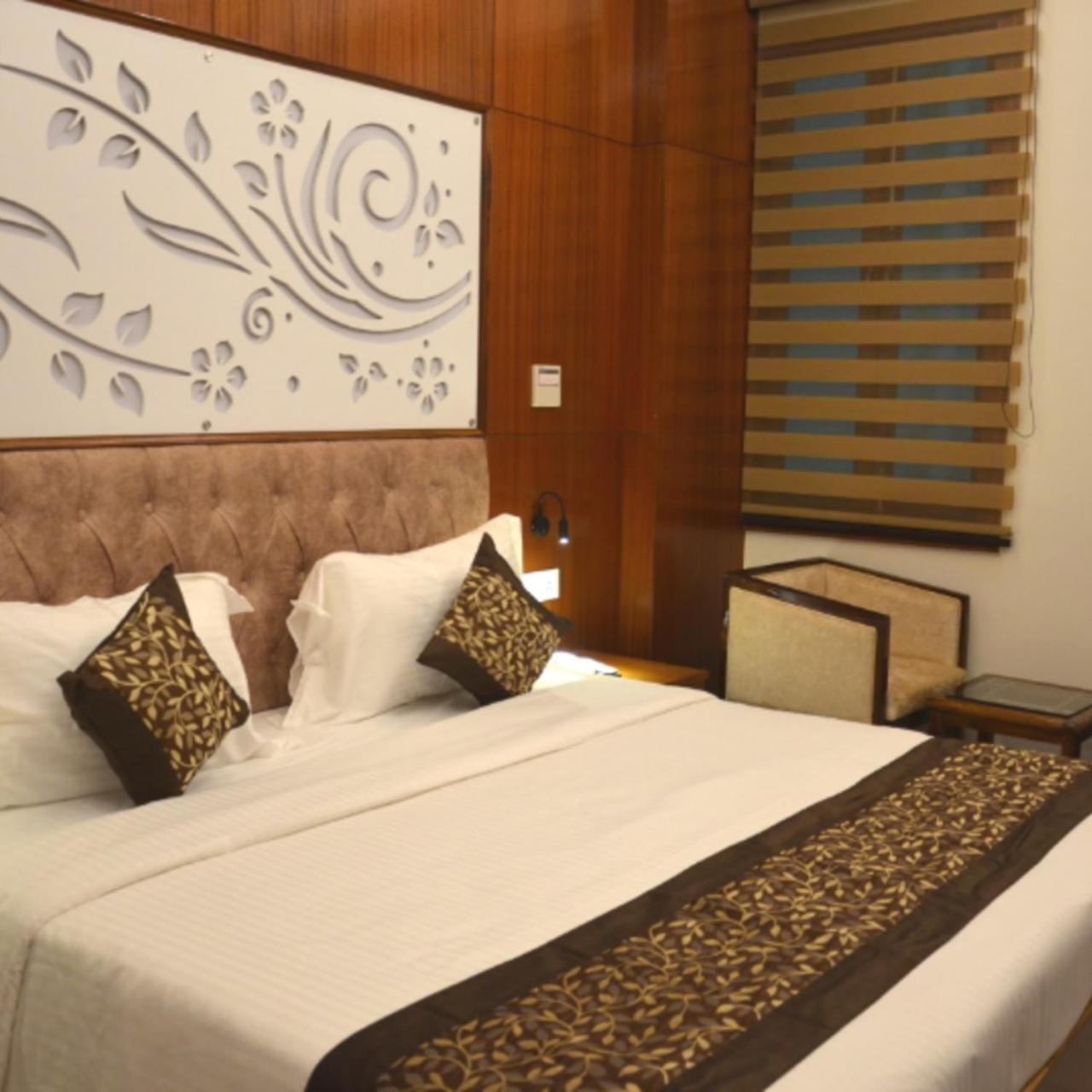 Fabhotel Roselle Inn Lucknow Exterior foto